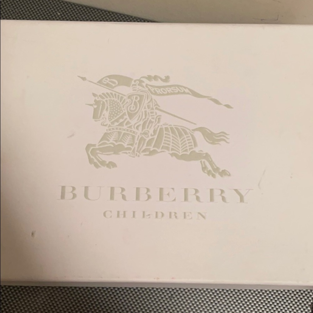 Burberry sneakers - Picture 2 of 6